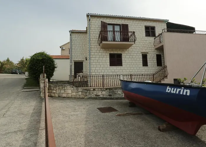 With A Parking Space Splitska, Brac - 15197 *