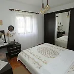 Apartament With A Parking Space Splitska, Brac - 15197 *