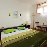 Apartament With A Parking Space Splitska, Brac - 15197 Splitska