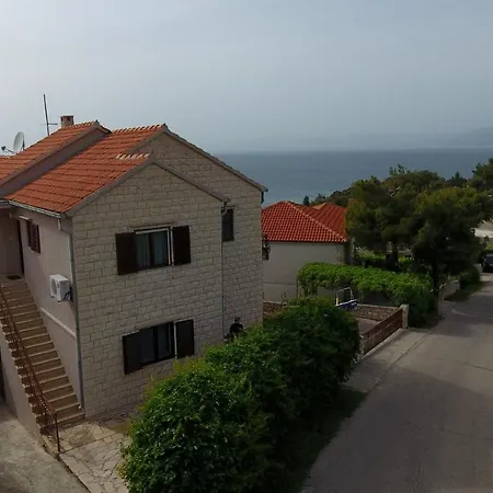 Apartment With A Parking Space Splitska, Brac - 15197