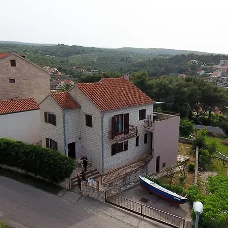 With A Parking Space Splitska, Brac - 15197 Apartment Splitska