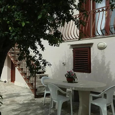 With A Parking Space Splitska, Brac - 15197 Apartament