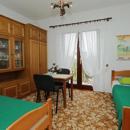 Apartment With A Parking Space Splitska, Brac - 15197 Splitska