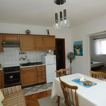 With A Parking Space Splitska, Brac - 15197 Apartment