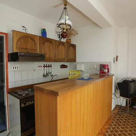 Apartment With A Parking Space Splitska, Brac - 15197 *